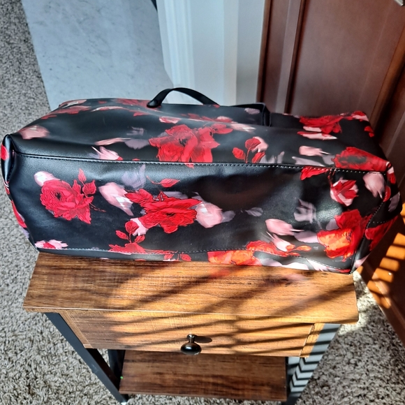 Large Floral Red and Pink With Black Background Victoria's Secret Tote - Picture 10 of 10